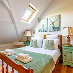 Logement,environnement Tres Paisibles,10 Voyageurs *