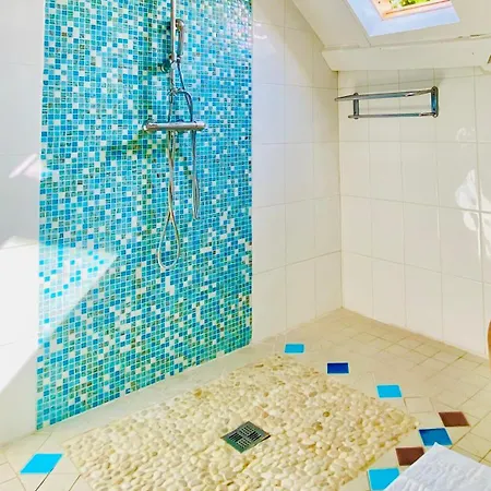 Logement,environnement Tres Paisibles,10 Voyageurs