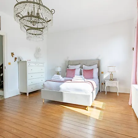 Logement,environnement Très Paisibles,10 Voyageurs Hébergement de vacances Cires-les-Mello