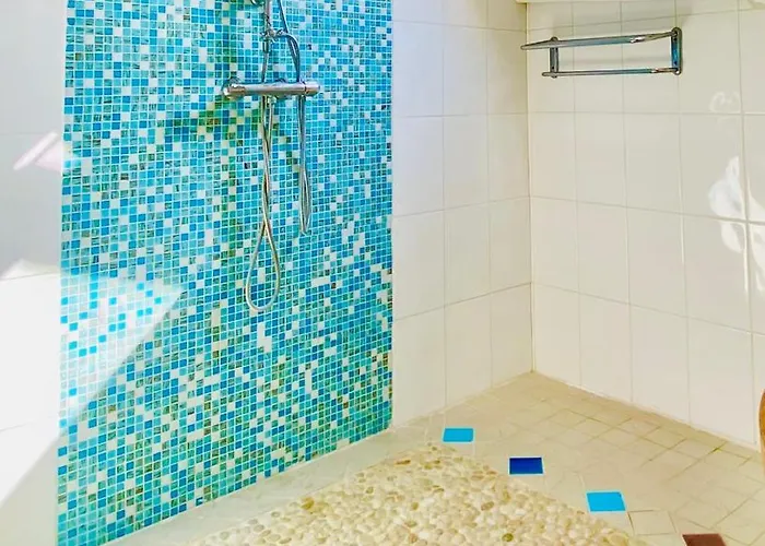 Logement,environnement Très Paisibles,10 Voyageurs