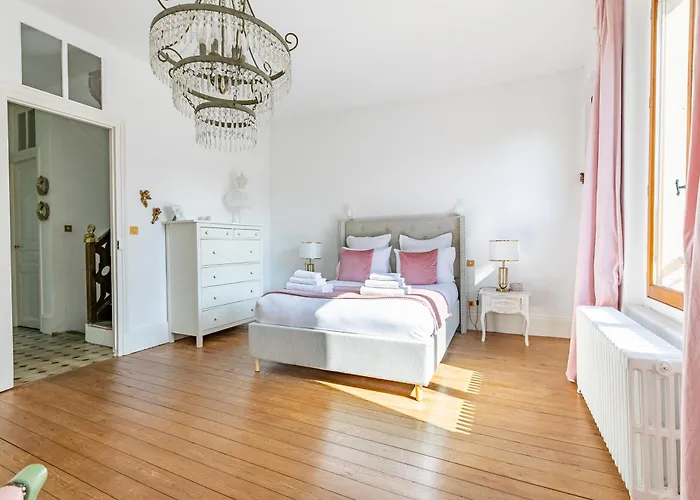 Logement,environnement Très Paisibles,10 Voyageurs Hébergement de vacances Cires-les-Mello