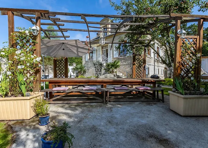 Logement,environnement Très Paisibles,10 Voyageurs Hébergement de vacances Cires-les-Mello